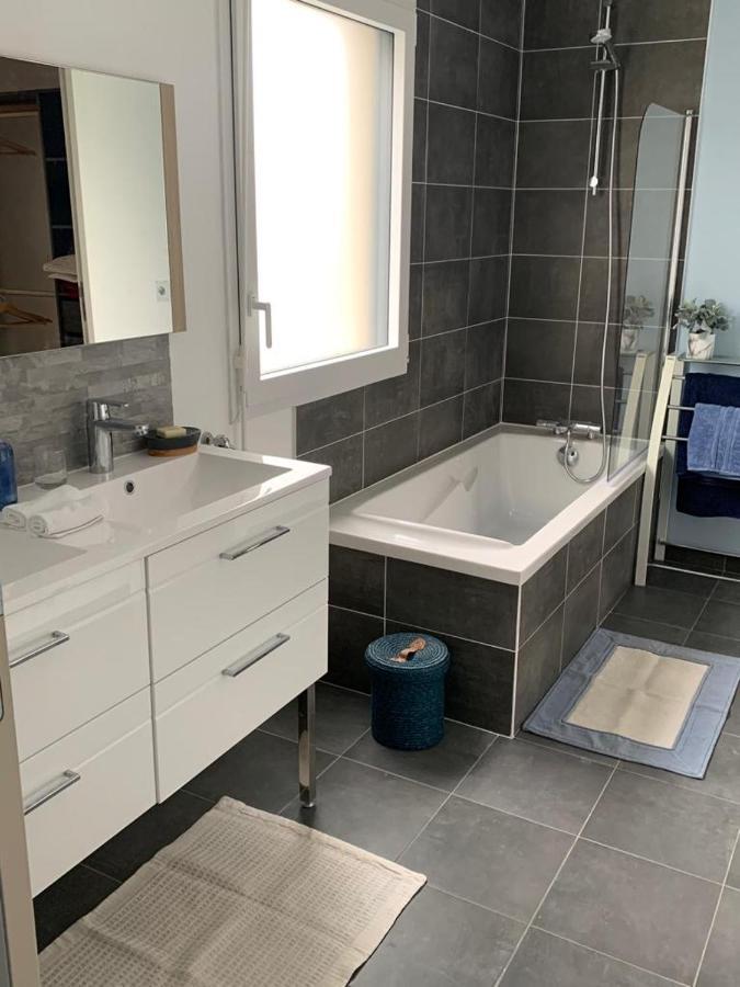 Maison De Charme Avec Jardin,pace,proche De Rennes *